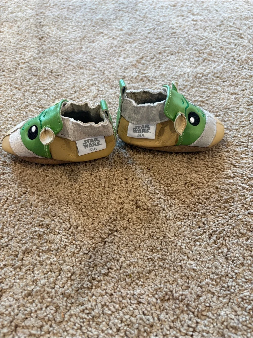 Robeez leather moccasin crib shoes Star Wars grogu baby yoda the child